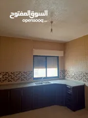  9 شقة طابق ثاني 150متر مع مصعد للبيع بسعر مغري