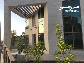  4 فيلا تجارية