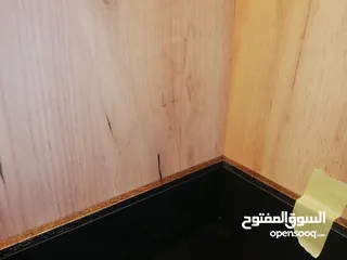  8 بليط سوريكفائة أوربية بأنامل ذهبية وكافة اعمال السيراميك والرخام والبورسلان وبديل الرخام والخشب