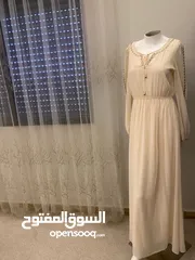  1 فستان للايجار لون اوف وايت