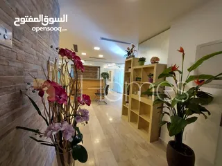  2 مكتب مفروش للبيع في الصويفية مساحة المكتب 145م