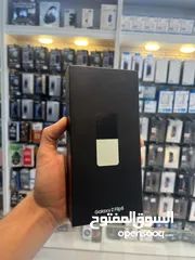  1 Samsung Z flip5 جديد كفالة الوكيل بسعر خيال