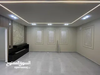  1 اربد الراهبات شقة جديدة فاخرة فارغة للايجار مساحة 155م بالقرب من سوبر ماركت mk للطلاب طالبات فقط