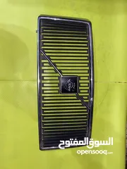  8 كراسي فولفو 240 و بخاخ مواسير و زجاج و قطع اخرى كثيره للبيع المستعجل