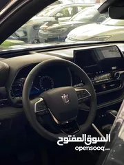 20 تويوتا كروان 2023 عداد زيرو جيب 7 ركاب دفع رباعي
