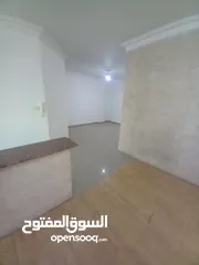  4 شقة طابق اول قرب الخدمات للبيع بسعر مغري