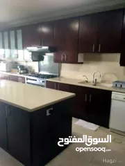  12 شقة مفروشة للإيجار 550م2 ( Property 11368 ) سنوي فقط