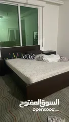  1 سرير خشب متين جدا