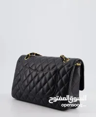  4 حقيبة شانيل النموذجية الكلاسيكية / Chanel Classic Flap Bag