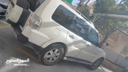  4 ميتسوبيشي باجيرو 2008