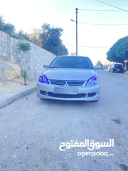  1 لانسر موديل 2010