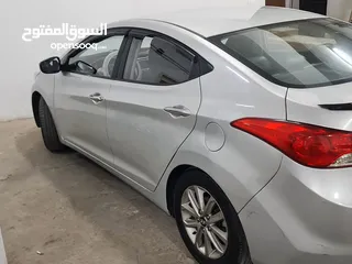  7 هونداي افانتي MD 2011 بنزين اصلي ... لون سلفر للبيع ..قابل للبدل على هايبرد