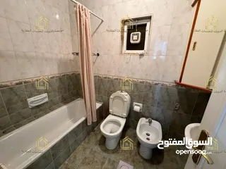  3 شقة فارغة - الرابية - 3نوم - 200م -