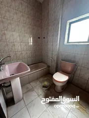  9 شقة للإيجار في الزرقاء بجانب مدرسة الأمير حمزة في حي الأمير محمد  - من المالك مباشرة