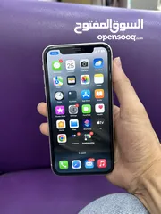  4 iPhone 11     128G