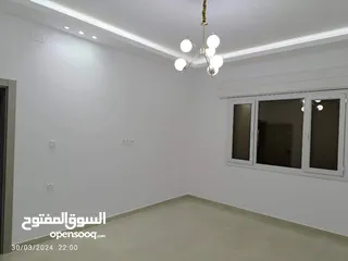  5 فيلا جديدة للبيع حي قطر 850ألف