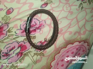  8 اسواره جلد اصلي