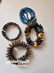  29 اساور خشبية ملونة جديدة