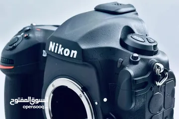  9 Nikon D5 with lenses 24:70 shutter 1K