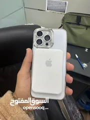  5 AirPods Pro 2 , Apple magnetic battery بيعة سريعة مستعمل نظيف للبيع