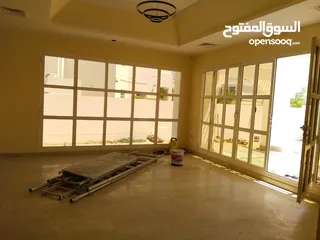  2 6Me33-Luxurious modern 5+1BHK Villa for rent in Qurm near Al Shati Street.