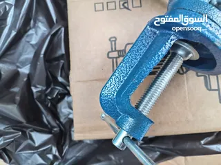  7 ملزمه شد و تثبيت  وضغط الادوات  او الصاق القطع الخشبيه او حمل حديد او خلوي  او صيانة   ملزمة