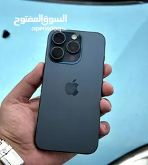  4 عرض خااص : iPhone 15pro 256gb هاتف بحالة الوكالة مع ضمان و ملحقاته 