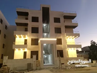  3 شقه العمر طابق ارضي بحديقه في اجمل مناطق العاصمة بين عبدون الجنوبي و الياسمين وسعر حرق وممكن اقساط