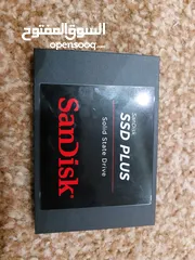  1 SSD Kingston