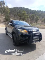  4 جيب متسوبيشي هنتر 100%