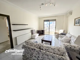  8 جبل عمان و محيط فندق ( الردز كارتن ) شقة فخمة للبيع 220 متر