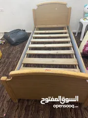  1 سرير شباب للبيع