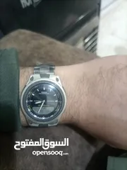  7 ساعات اصلي قديم للبيع وقابل للمفاوضه  النوع اصلي واغلبهم شغال