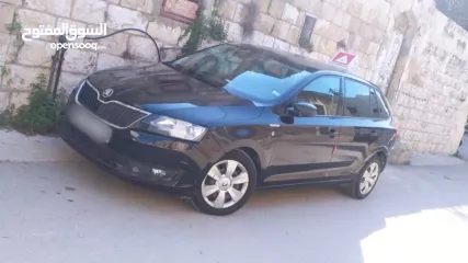  17 سكودا رابيد هاتشباك 2015 تدريب سياقة