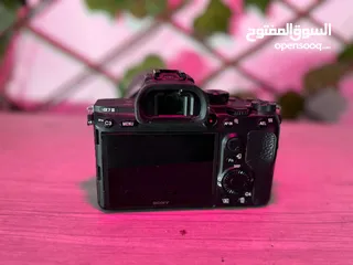  9 كاميرات و معدات تصوير شركة كاملة