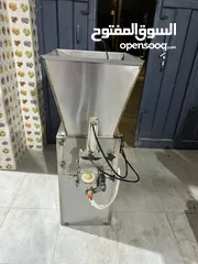  1 قطاعة عجين جديده