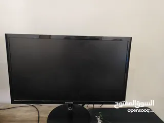  1 شاشة سامسونغ يا 22 او اكبر 60HZ