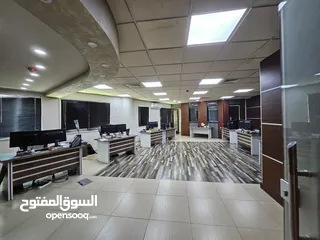  2 مكتب بمساحة 120م جاهز للإيجار - يقع ما بين الدوار الرابع و الشميساني و العبدلي