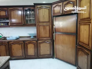  8 فيلا للبيع في الصويفية - REF : 12169
