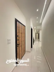  8 شقة طابق ثاني 150م من المالك تبعد 1كم عن طريق المطار