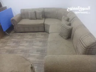  3 كتب/كورنر مستعمل