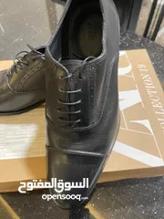  14 احذية رجالي اصلية للبيع