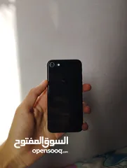  2 iPhone 8 للبيع