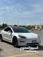  3 Tesla Model 3 Standard Plus 2019