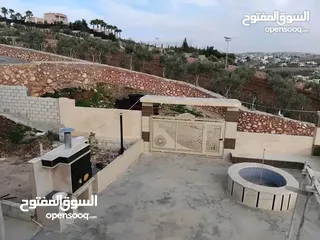  1 قطعة ارض مع بيت للبيع