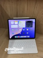  1 iPad Pro 12.9-inch M1-Chip 128 W MagicKeyboard & Pencil 2