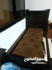  1 موجود تختين نفس الشكل بدون جحش مع فرشات