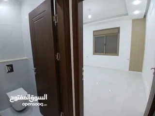  7 شقق سكنية للبيع لم تسكن اربد جنوب قصر العوادين بمساحة 125 متر  و100 متر وبأسعار مناسبة