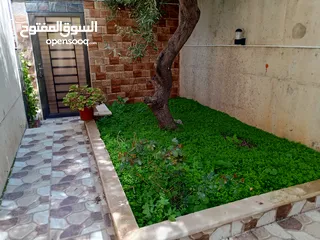  4 منزل دوبلكس مستقل للبيع في اسكان ابو نصير القديم