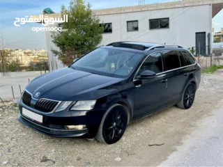  2 سكودا اوكتافيا ستيشن فل مسكر مع فتحه بانوراما